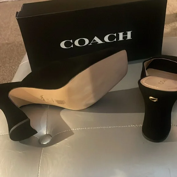 Coach Black Laurence luxe velvet suede slip on
mule sandals, NWT size 11 - Picture 4 of 8
